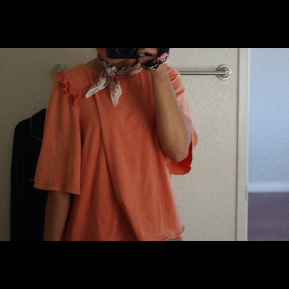 Ruffle Top - Picture 4 of 4